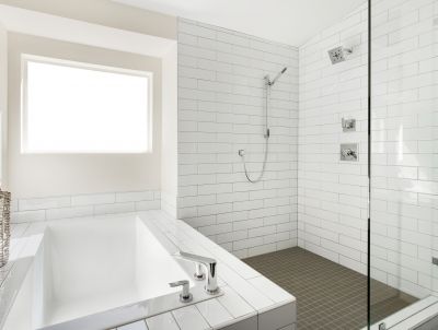 Minimalist Shower with Matte Fixtures